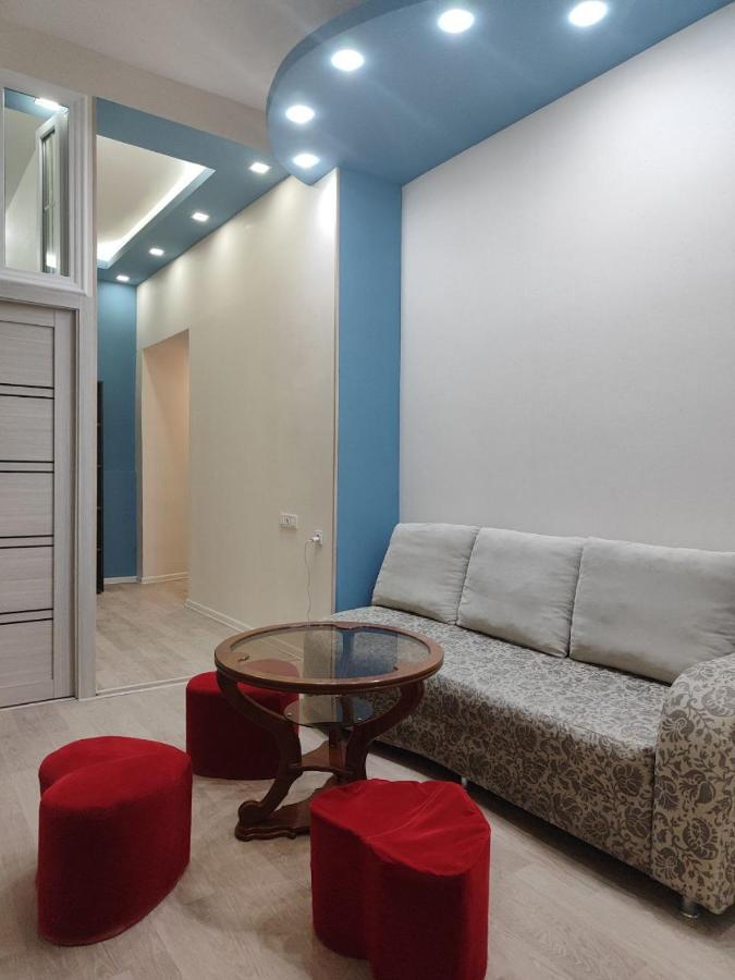 Guest House In The Small Center Erivan Dış mekan fotoğraf